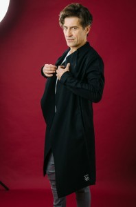  Czarny płaszcz sukienny męski