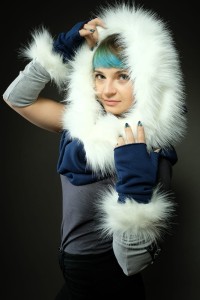 Rękawiczki Łotrzyce granat z białym futrem