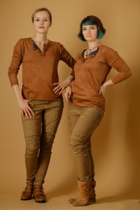 Bluzka karmelowa damska