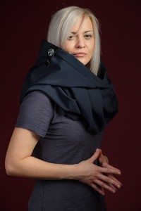 Przeciwdeszczowy granatowy damski Kaptur z szalikiem