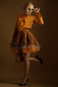 Złota koszula z kokardą