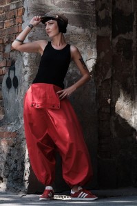 Czarny Tanktop damski z dzianiny bawełnianej szyty w Polsce