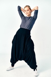 Alladynki czarne damskie polskiej produkcji