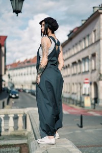 Ogrodniczki zielone z bawełny szyte w polsce