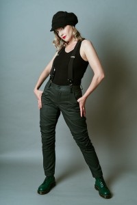 Butelkowozielone spodnie Rockersy damskie w stylu grunge – przód