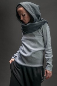 Damski Komin z Kapturem w kolorze szarym