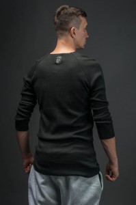 Czarny longsleeve męski oversize w casualowym stylu