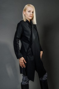  Czarny płaszcz sukienny damski 