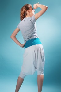 Spodnie Haremki krótkie białe z turkusem