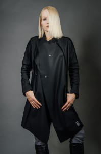  Czarny płaszcz sukienny damski 