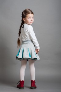 Lambadówka jasnoszara turkus. Modelka rozmiar 110 (6 lat).