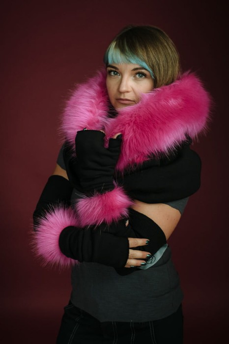 Rękawiczki Łotrzyce Czarne z różowym futrem