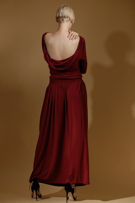 Sukienka Cicha Woda bordowa