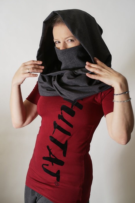 Kaptur grafitowy lekki z golfem