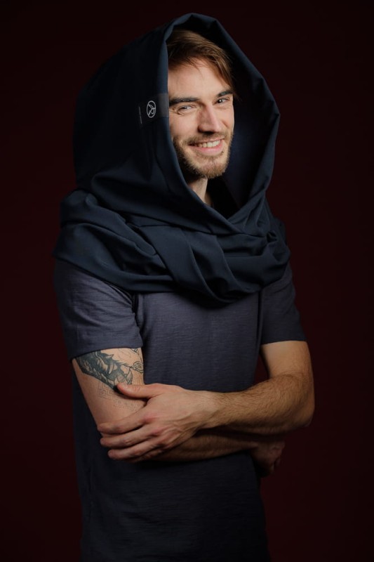 Kaptur Przeciwdeszczowy dla mężczyzn w kolorze niebieskim