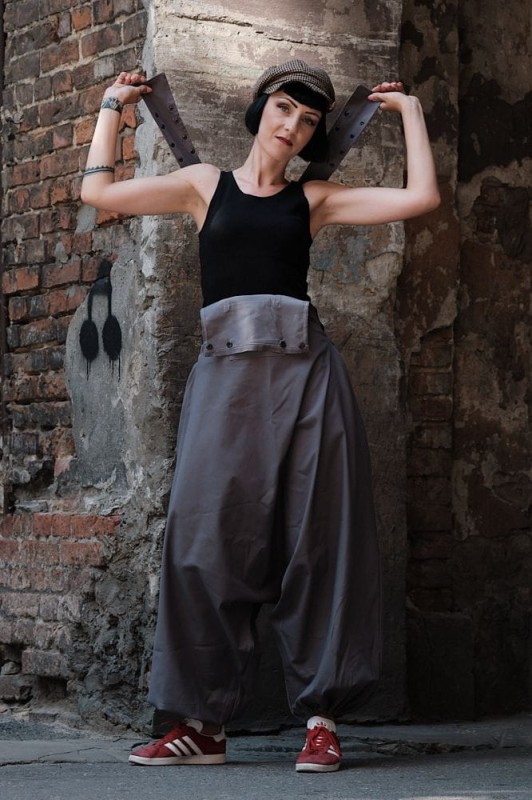 Koszulka Czarna wycięta typu Tanktop