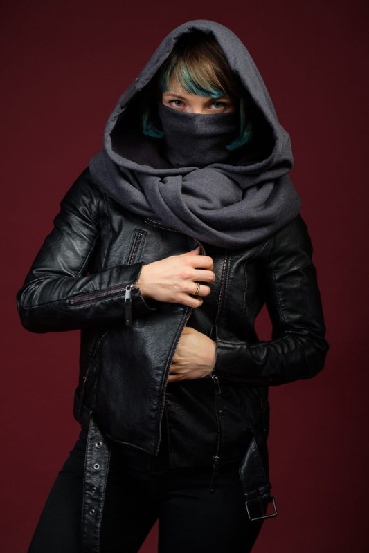 Komin z Kapturem  Damski w Szarym Kolorze