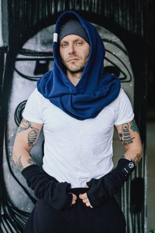 Komin z Kapturem męski z odblaskową metką