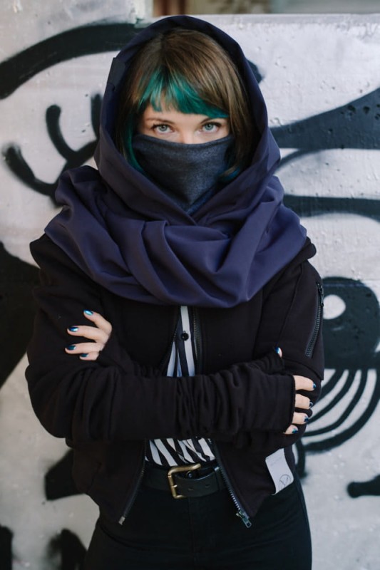 Przeciwdeszczowy Komin z Kapturem i wszytym golfem - produkt dla kobiet na chłody