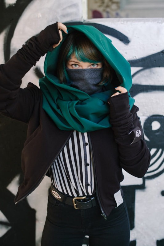 Przeciwdeszczowy Komin z Kapturem i golfem butelkowozielony damski - produkowany w Polsce