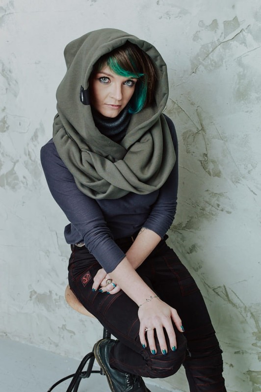 Komin z Kapturem z Kolorze Zielonym Damski