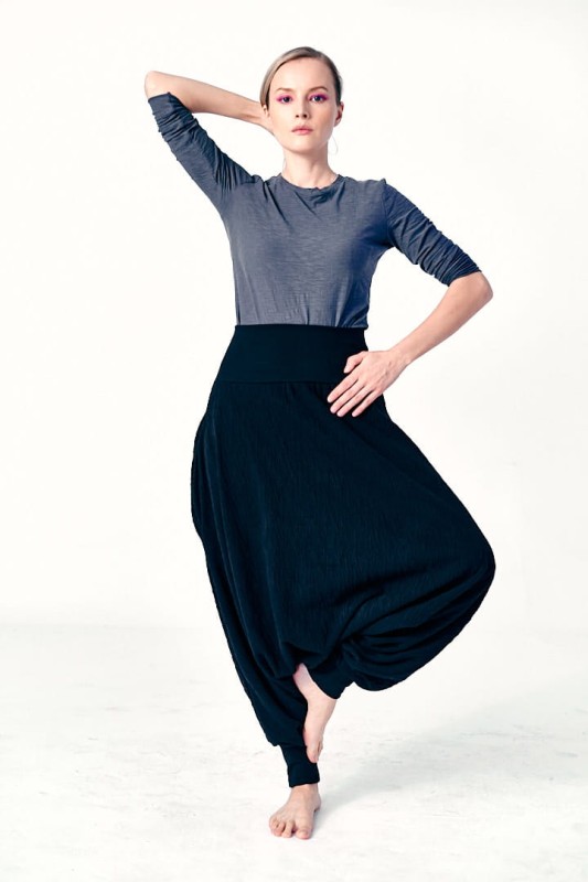 Spodnie z obniżonym krokiem na jogę