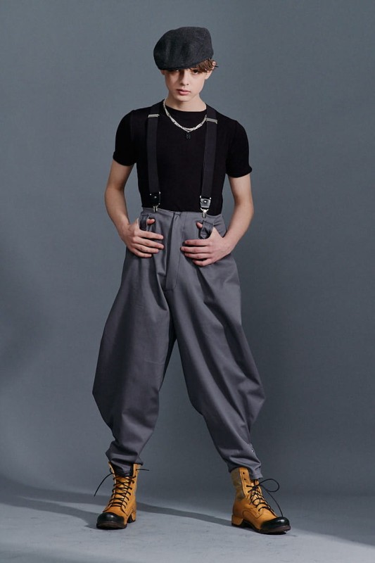 Ręcznie szyte szare spodnie męskie Cwaniaki z kolekcji BRZYTWA od Hultaj Polski