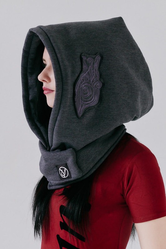 Elficki haft na Kapturze Lorien Grafit, detal otulacza Hultaj Polski