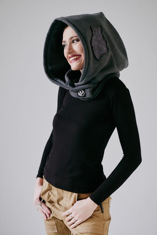 Elficki haft na Kapturze Lorien Grafit, detal otulacza Hultaj Polski