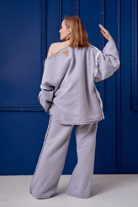 Hultaj Polski – szara bluza damska w stylu casual