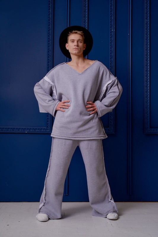 szary zestaw casual w standardowych rozmiarach