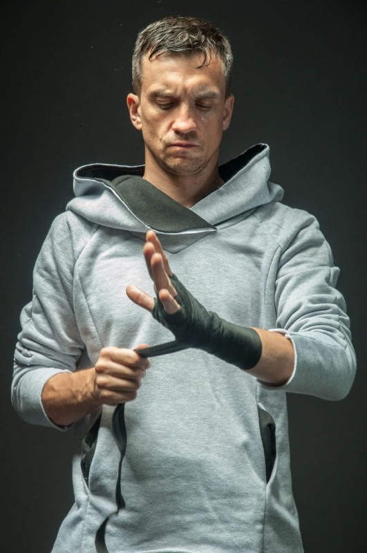 Modna bluza męska szara z dzianiny dresowej – Hultaj Polski