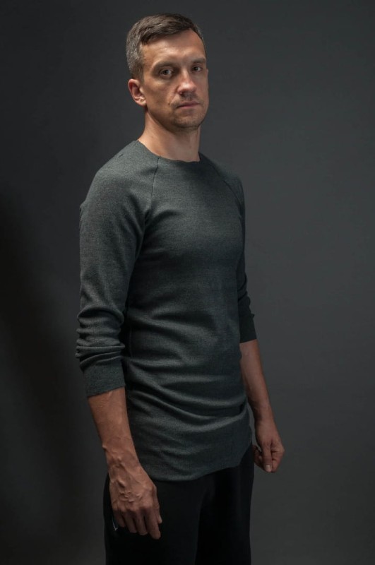 Longsleeve męski grafitowy na co dzień od Hultaj Polski