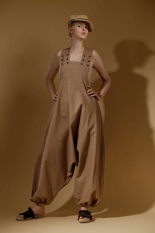 Ogrodniczki Brązowe na szelkach onesize