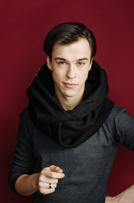 Komin z Kapturem dla Mężczyzny