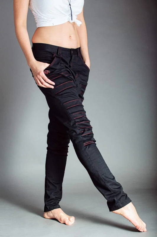 Czarne spodnie rockowe damskie handmade