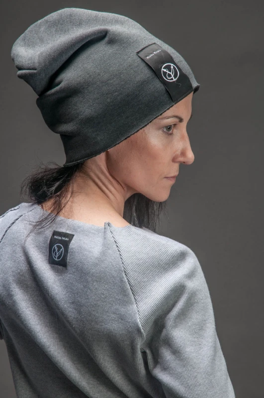 Dzianinowa czapka typu beanie szara