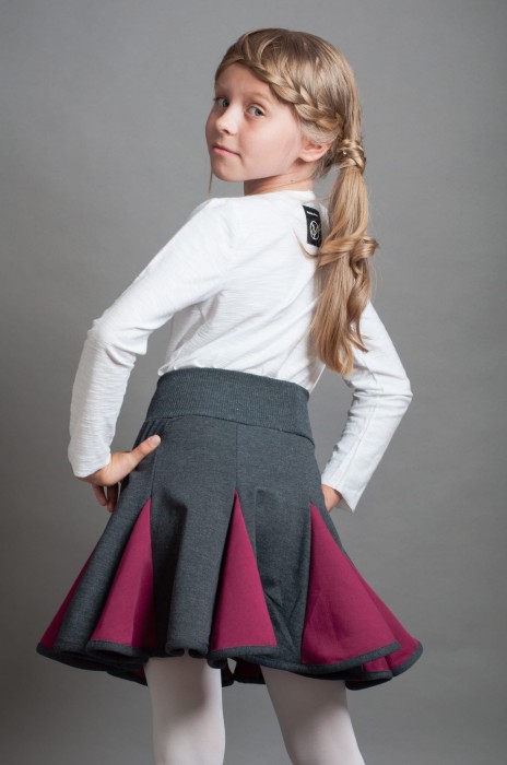 Lambadówka szara amarant. Modelka rozmiar 128 (10 lat).